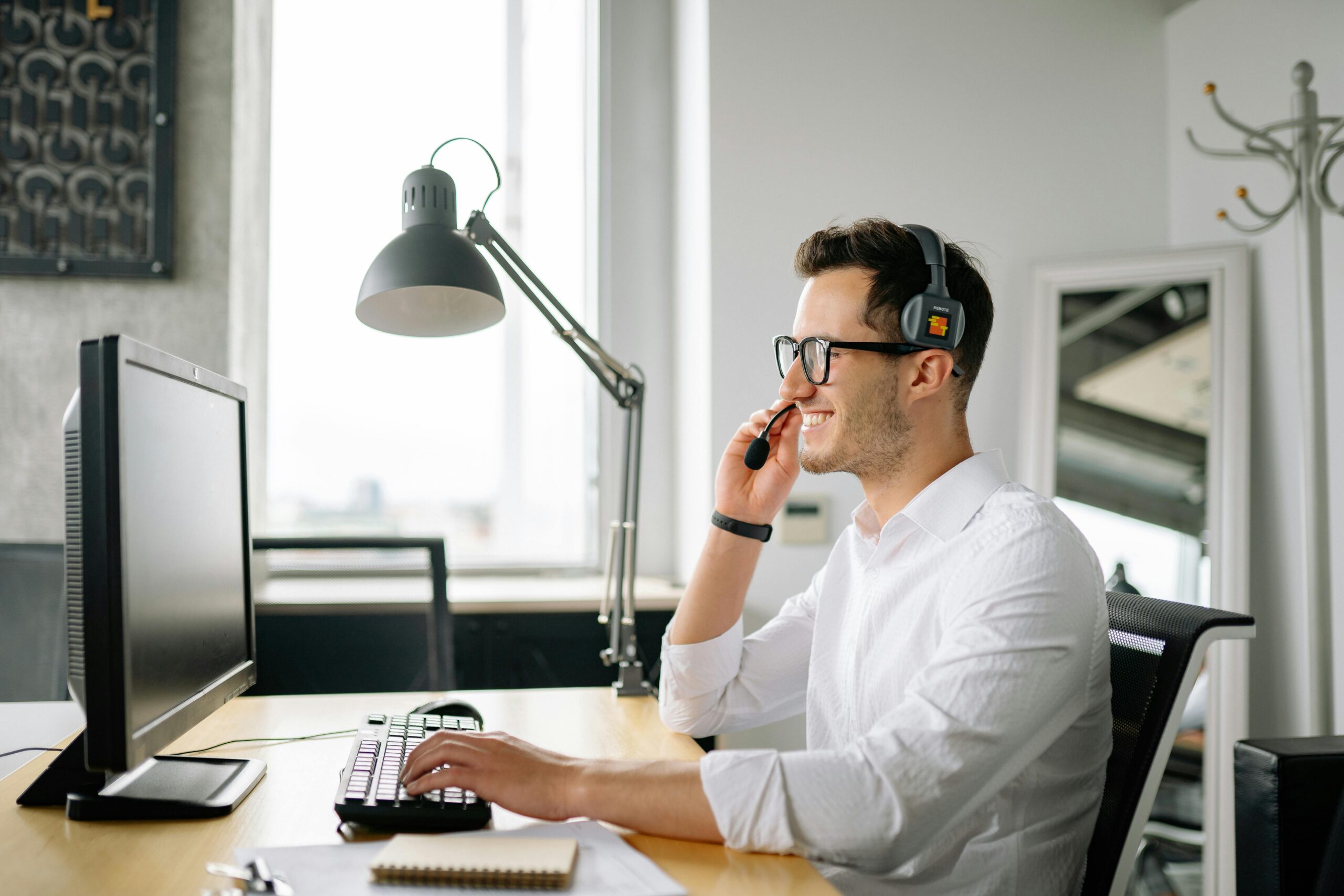 Los 10 Mejores Auriculares Inalámbricos para una Oficina en Casa (2024)